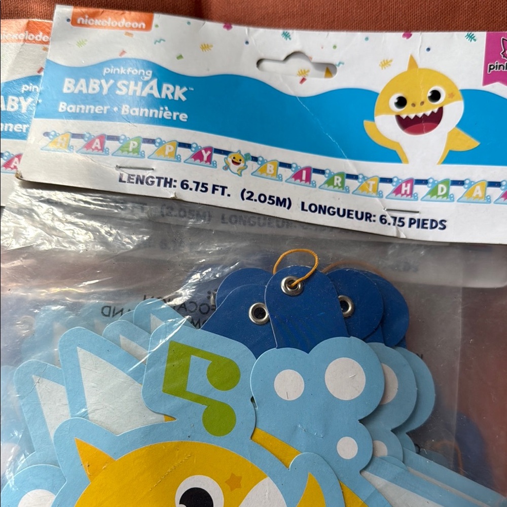 Baby Shark Party Supplies Set - Picture 7 of 7